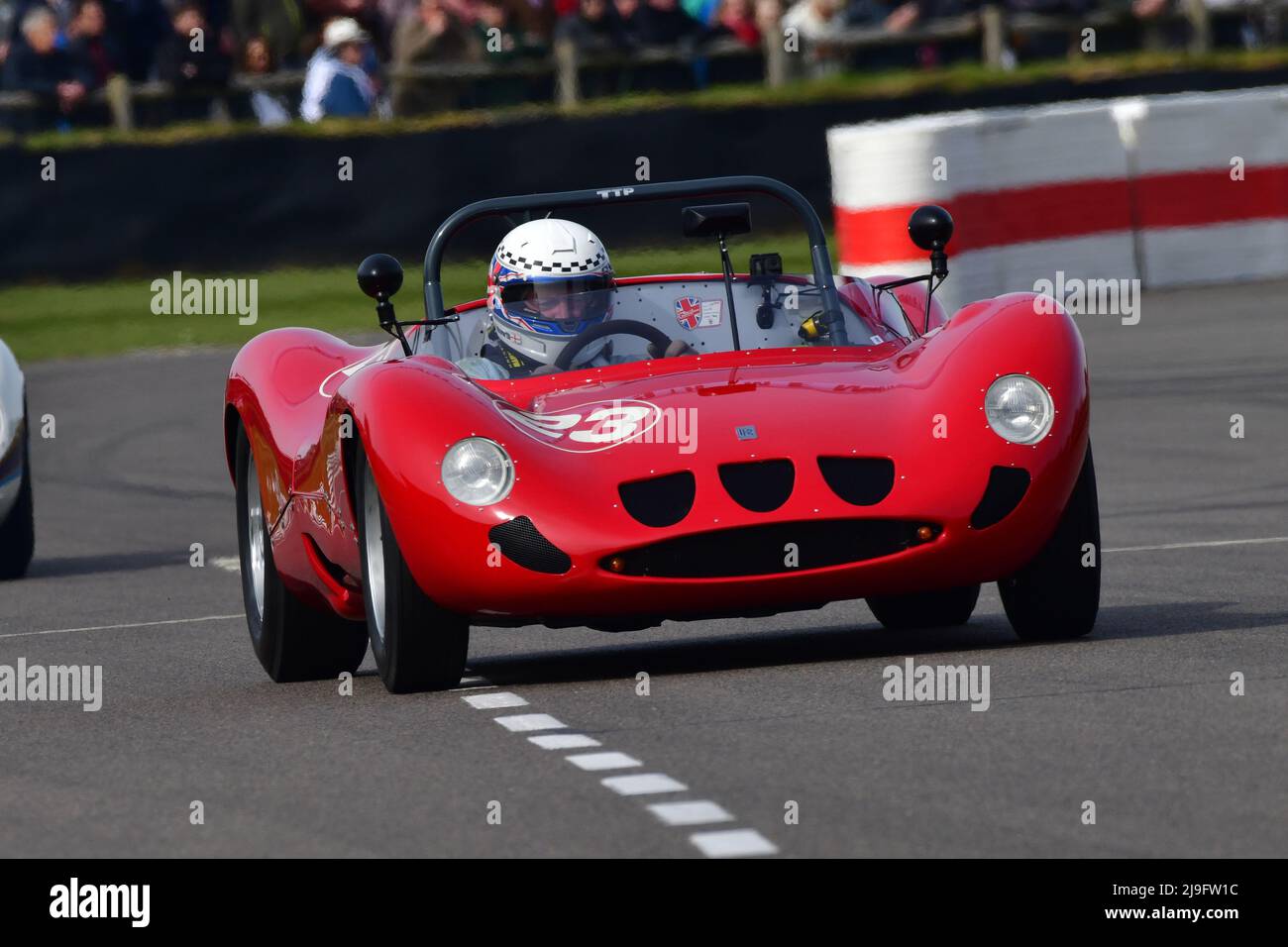 Mark Ashworth, Marina Rolls Royce, Surtees Trophy ein fünfundzwanzig-minütiges Rennen mit einem Fahrer für unbegrenzte Sportprototypen, die in Rennen zwischen den Rennen zu sehen waren Stockfoto