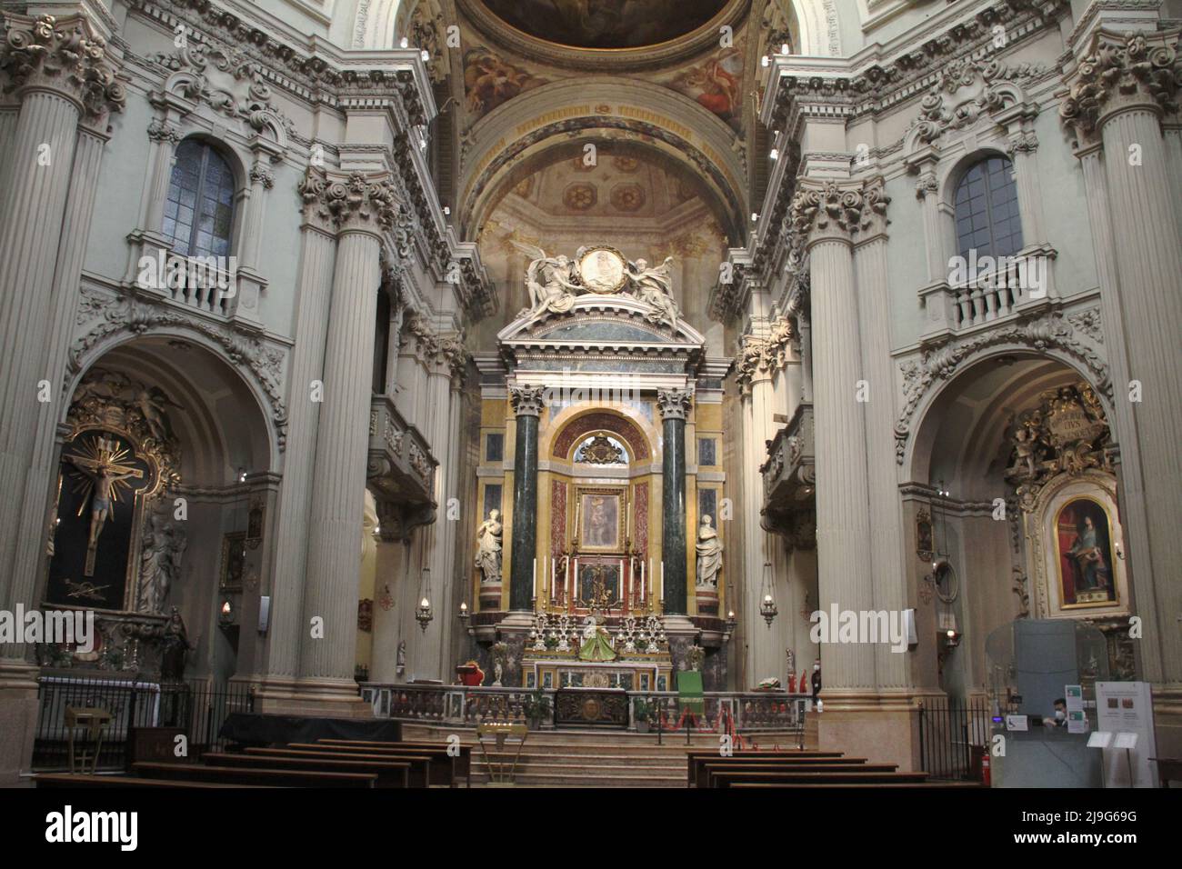 Bologna, Italien. Das Innere der schönen Chiesa di Santa Maria della Vita, katholische Kirche, erbaut im 17.. Jahrhundert. Stockfoto