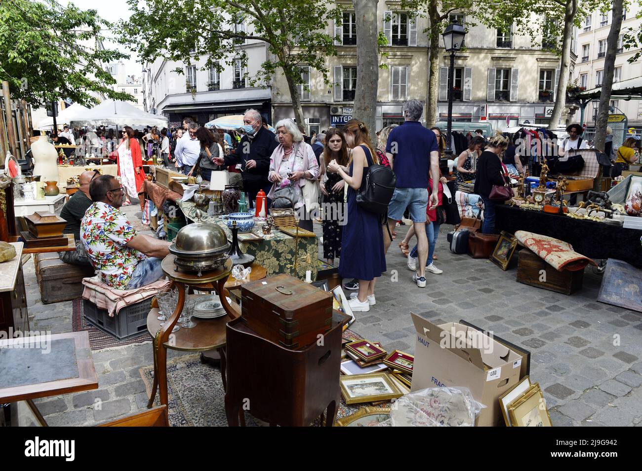 Brocante auf der Place des Abbesses - Paris 18. - Frankreich Stockfoto