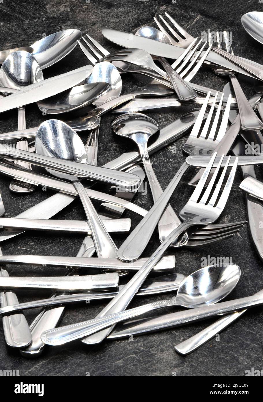 Viele Besteck Löffel Messer Gabeln Stockfoto