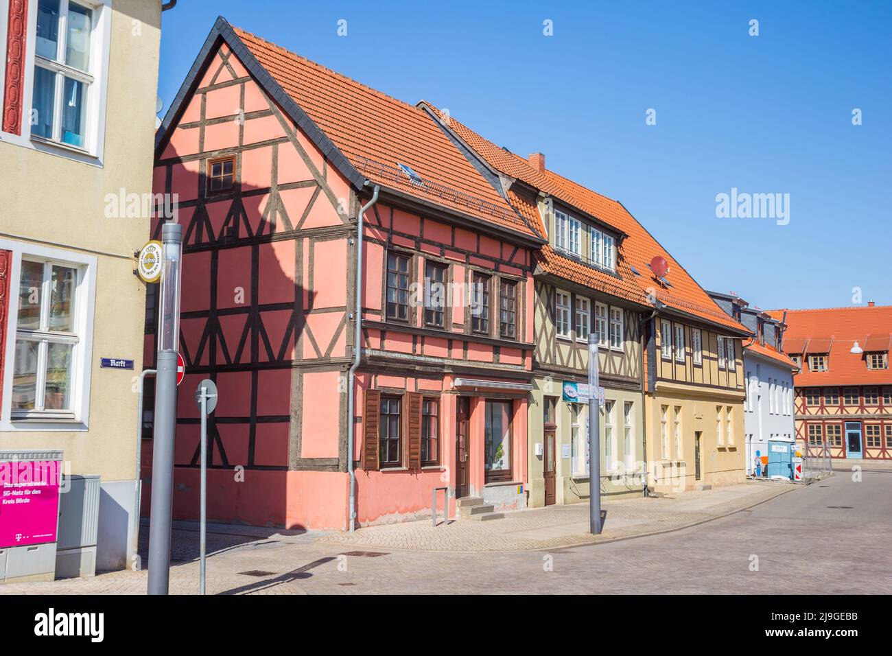 Fachwerkhaus auf dem Marktplatz von Haldensleben, Deutschland Stockfoto