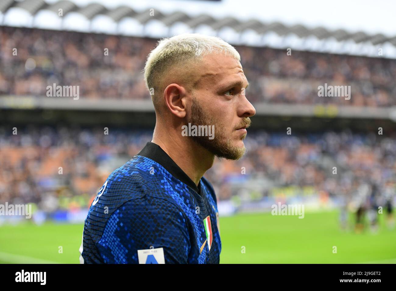 Mailand, Italien. 22.. Mai 2022. Federico Dimarco (32) von Inter sah nach der Serie Ein Spiel zwischen Inter und Sampdoria bei Giuseppe Meazza in Mailand. (Foto: Gonzales Photo/Alamy Live News Stockfoto