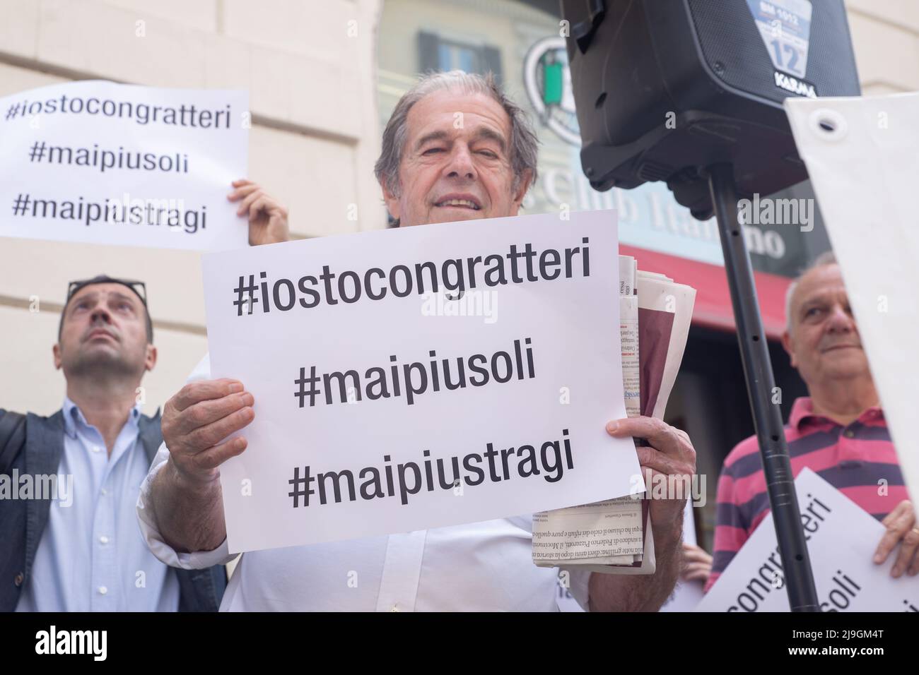 Rom, Italien. 23.. Mai 2022. Der italienische Journalist Giovanni Minoli während eines Flashmob gegen Mafia in Rom (Foto: Matteo Nardone/Pacific Press/Sipa USA/Sipa USA) Quelle: SIPA USA/Alamy Live News Stockfoto