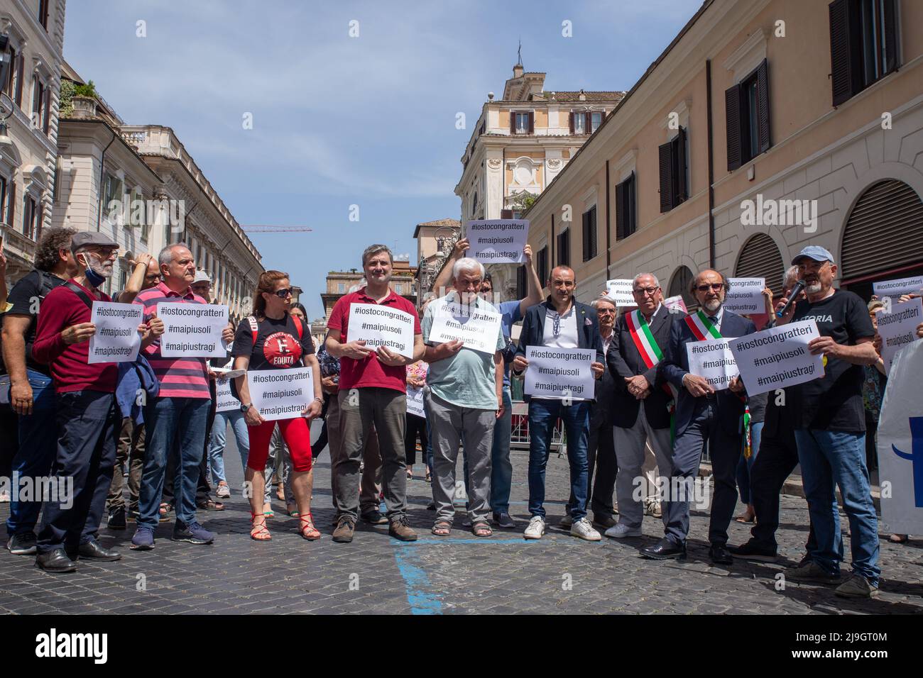 Rom, Italien. 23.. Mai 2022. Flashmob in Rom mit dem Titel „Keine Massaker mehr“, zur Unterstützung der Staatsanwaltschaft von Catanzaro, Nicola Gratteri (Foto: © Matteo Nardone/Pacific Press via ZUMA Press Wire) Stockfoto