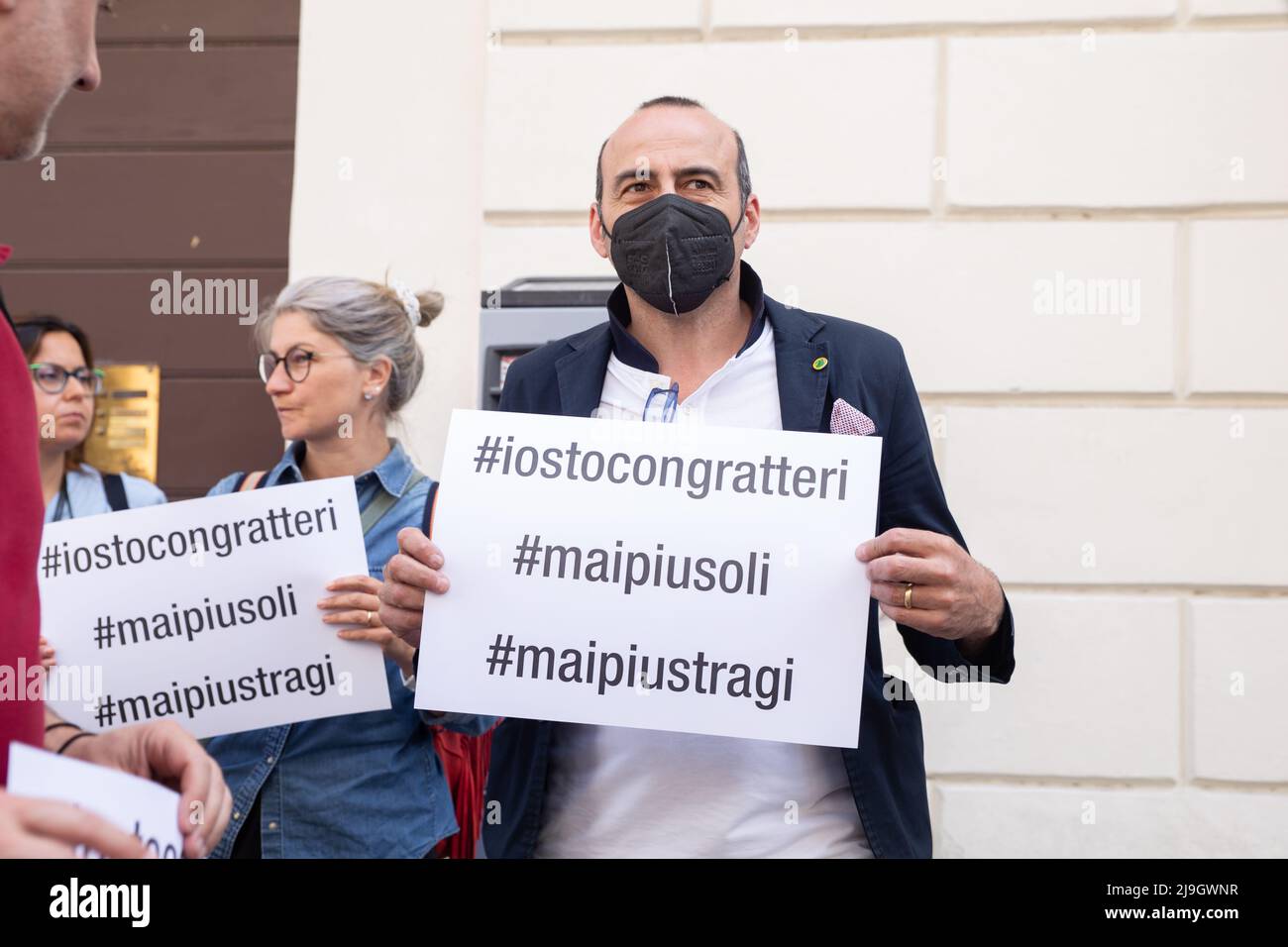 Rom, Italien. 23.. Mai 2022. Flashmob in Rom mit dem Titel „Keine Massaker mehr“, zur Unterstützung der Staatsanwaltschaft von Catanzaro, Nicola Gratteri (Foto: © Matteo Nardone/Pacific Press via ZUMA Press Wire) Stockfoto