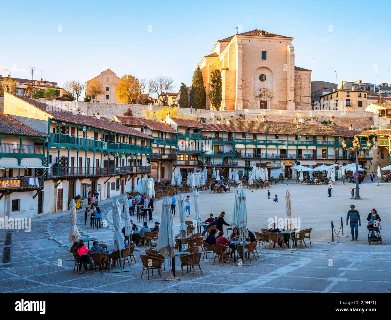 Main plaza exterior view Fotos und Bildmaterial in hoher Auflösung
