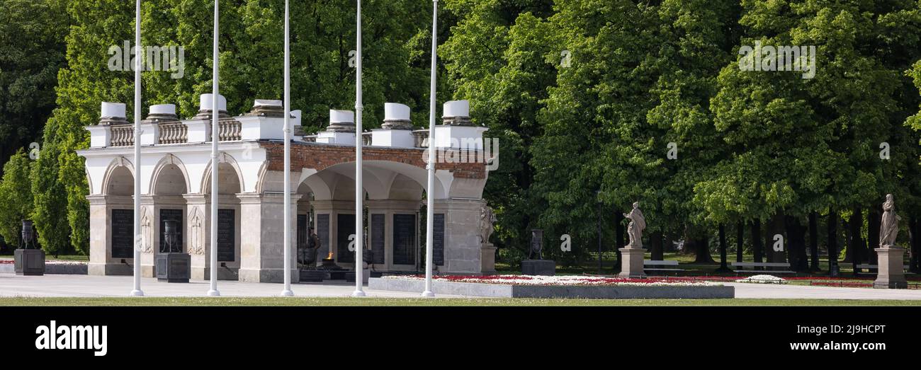 WARSCHAU, POLEN - 17. MAI 2022: Panoramablick auf das Grab des unbekannten Soldaten Stockfoto
