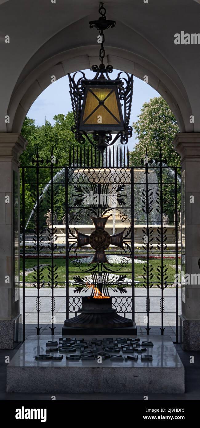 WARSCHAU, POLEN - 17. MAI 2022: Blick auf das Grab des unbekannten Soldaten Stockfoto