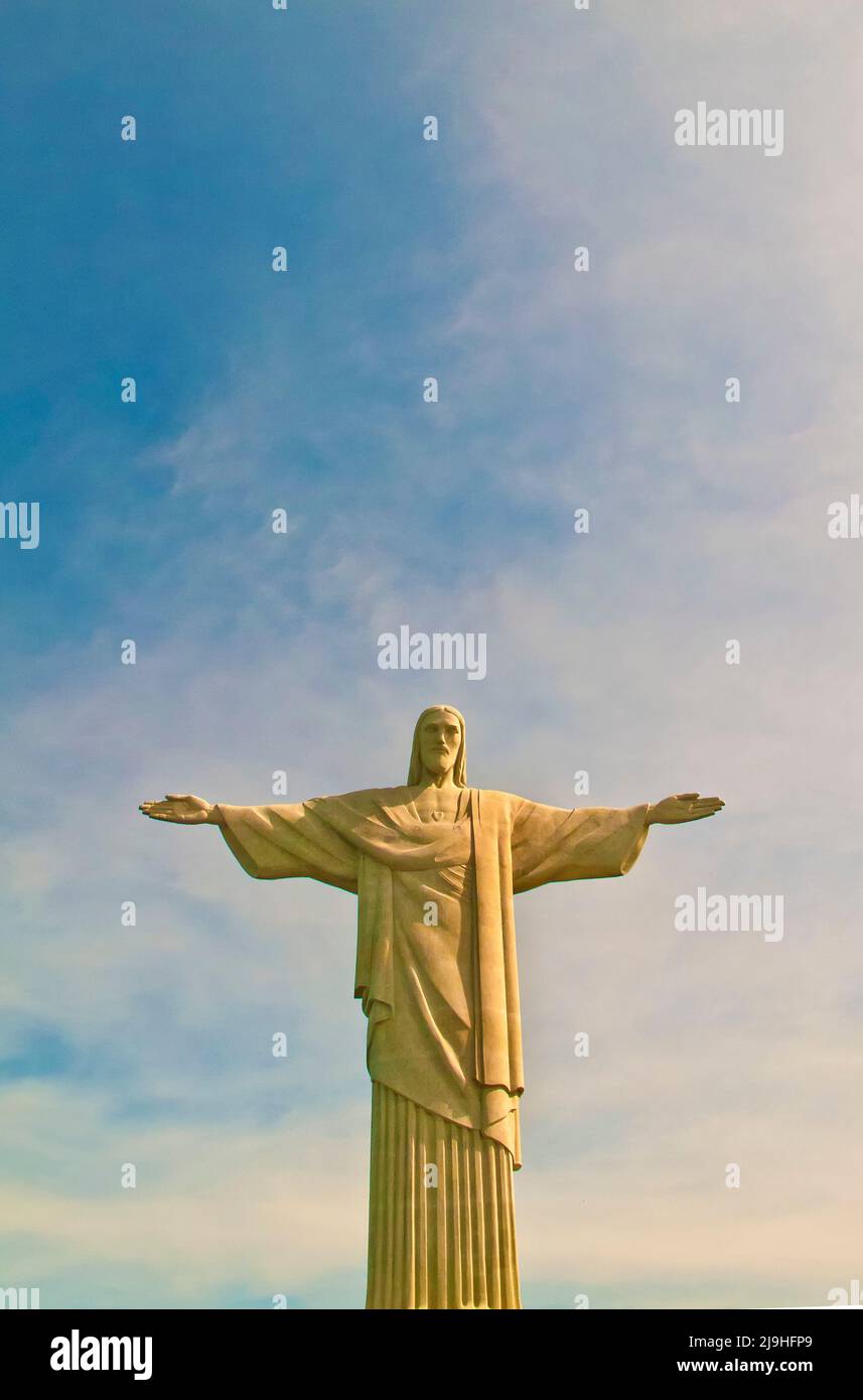 Christus der Erlöser Statue in Rio de Janeiro, Brasilien mit Kopierraum Stockfoto
