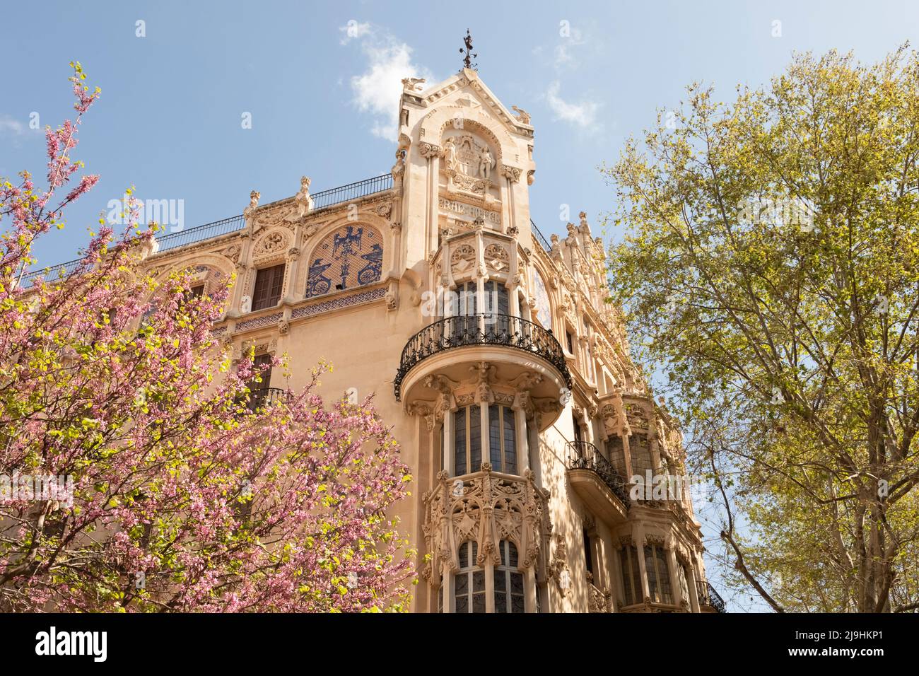 Spanien, Balearen, Palma, Außenansicht des Gran Hotels im Frühling Stockfoto