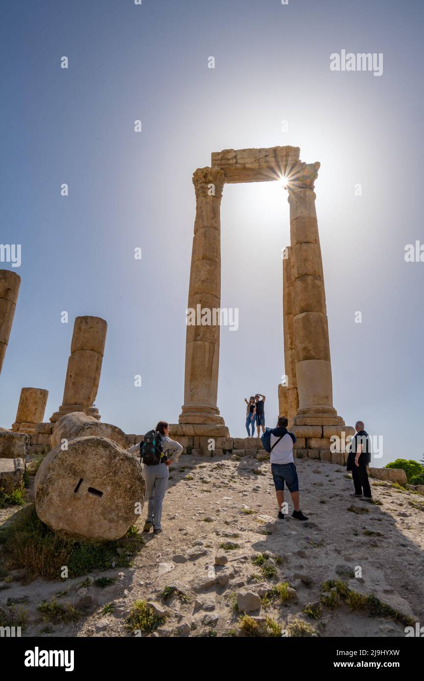 Der römische Tempel des Herkules auf dem Hügel der Zitadelle in Amman Stockfoto