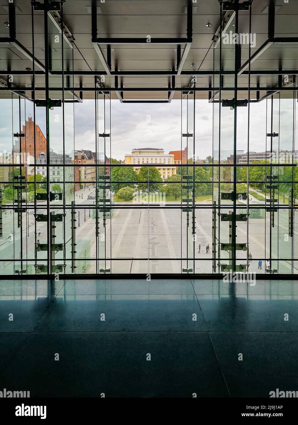 Breslau, Polen - 2021. Juni: Innenraum des Gebäudes des Nationalen Forums für Musik Stockfoto