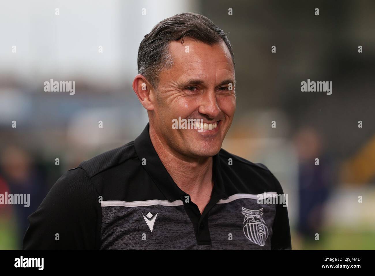 NOTTINGHAM, ENGLAND. MAI 23RD 2022. Paul Hurst, Manager von Grimsby Town, wird im Vorfeld des Play-Off-Spiels der Vanarama National League zwischen Notts County und Grimsby Town in der Meadow Lane, Nottingham, interviewt. (Kredit: James Holyoak/Alamy Live News) Stockfoto