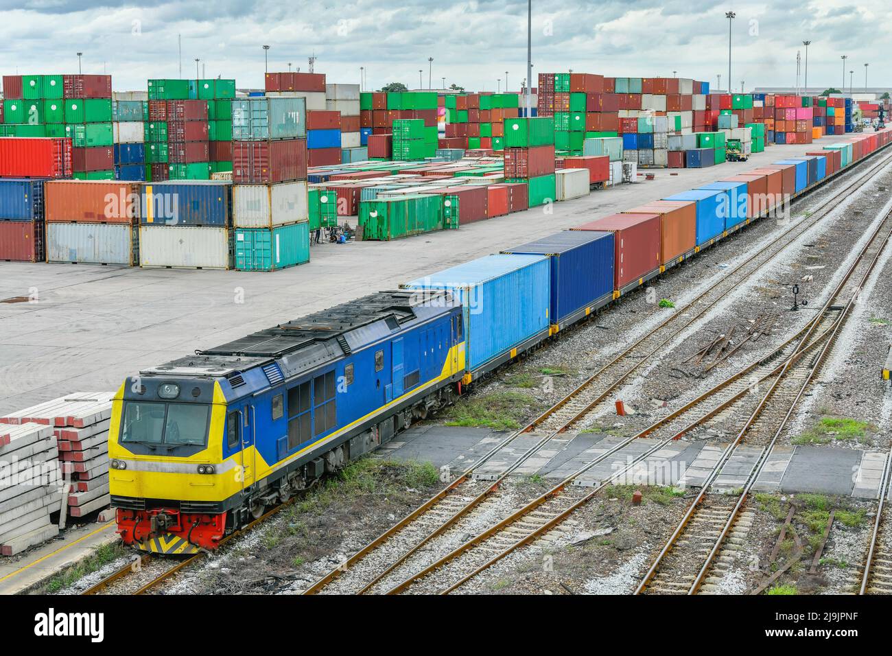 Verpackung und Trennung Bahnhof wurde für die Bequemlichkeit bieten Dienstleistungen für Exporteure Importeure in allen Aktivitäten im Zusammenhang mit Container-Produktion gebaut Stockfoto
