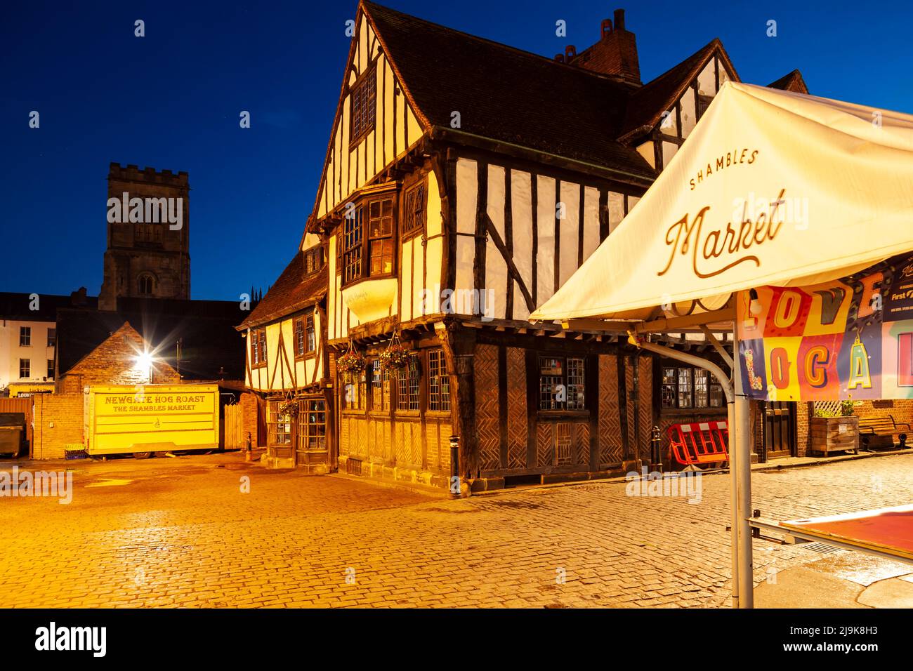 Sonnenaufgang auf dem Shambles Market in York, North Yorkshire, England. Stockfoto