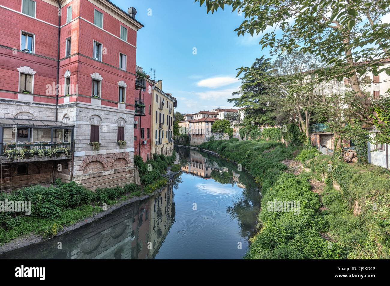 Restaurant Al Fiume am Fluss Retrone von der San Paolo Brücke. UNESCO-Weltkulturerbe Vicenza. Stockfoto