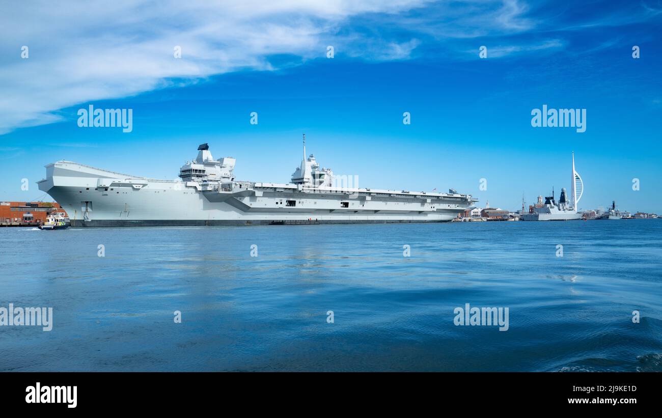 HMS Prince of Wales in Portsmouth Harbour Stockfoto