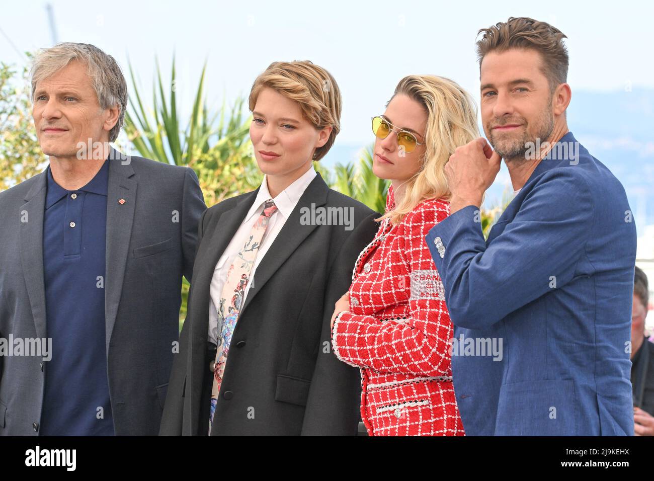 Cannes, Frankreich, 24. Mai 2022. Viggo Mortensen, Lea Seydoux, Kristen Stewart, Scott Speedman beim Fotofilm Crimes of the Future während der Filmfestspiele von Cannes 75. in Cannes, Frankreich, am 24. Mai 2022. Foto von Julien Reynaud/APS-Medias/ABACAPRESSS.COM Stockfoto