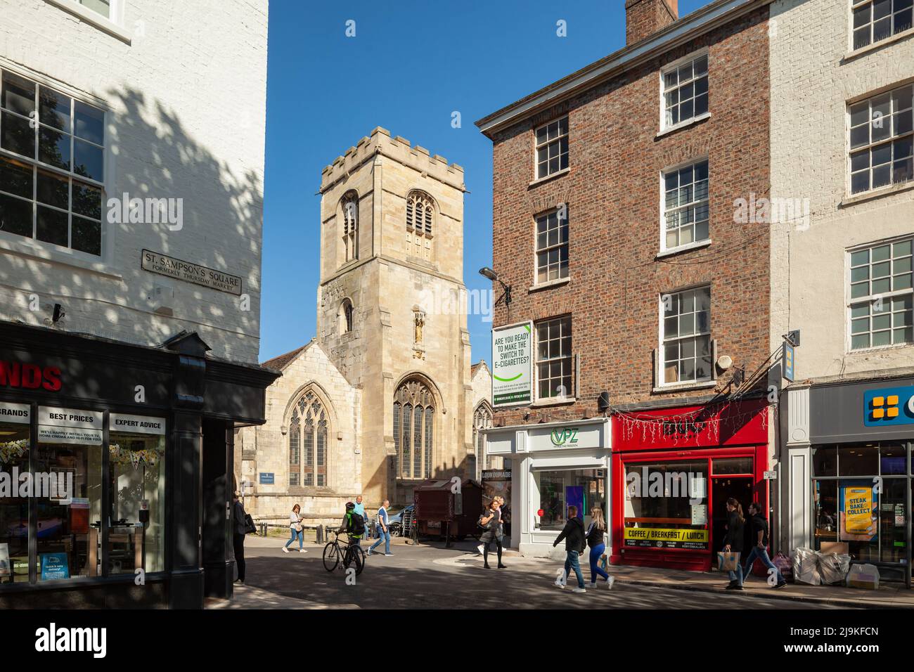 St Sampson's Kirche vom St Sampsons Square in York, North Yorkshire, England. Stockfoto