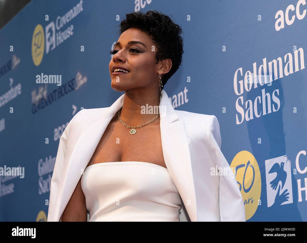 Ariana DeBose nimmt an der Covenant House Night of Covenant Stars Gala im Chelsea Industrial Teil (Foto: Lev Radin/Pacific Press) Stockfoto
