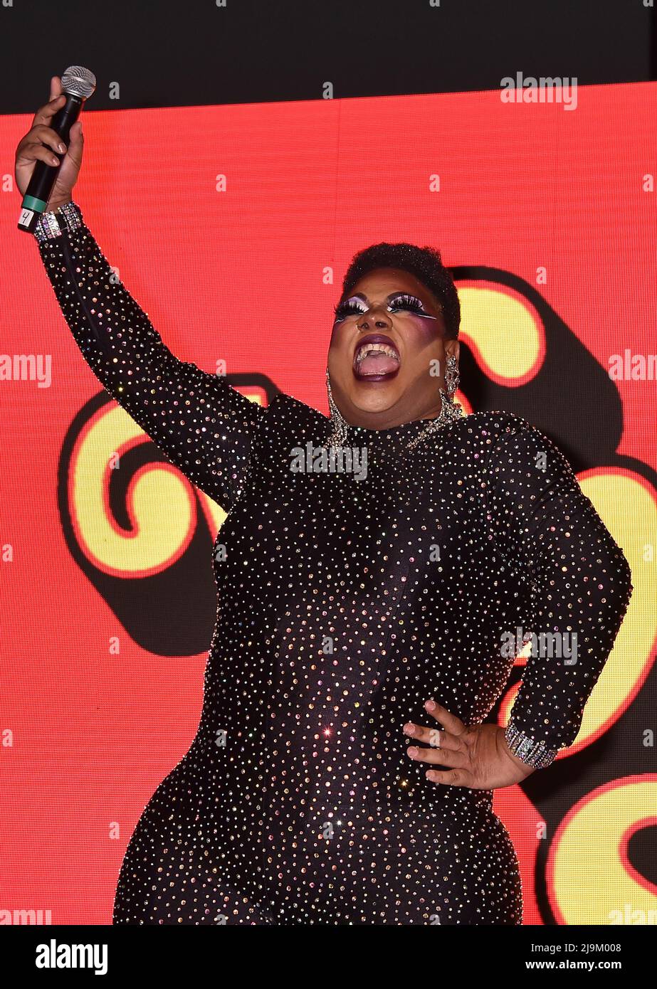 Essigschläge während der Rupaul DragCon 2022, Tag 2, die am Samstag, 14. Mai 2022, im LA Convention Center in Los Angeles, Kalifornien, stattfand. Foto von Stockfoto