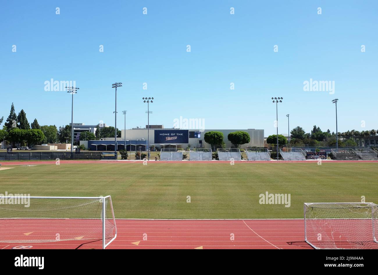 FULLERTON CALIFORNIA - 22. MAI 2020: Titan Track Complex an der California State University Fullerton, CSUF. Stockfoto