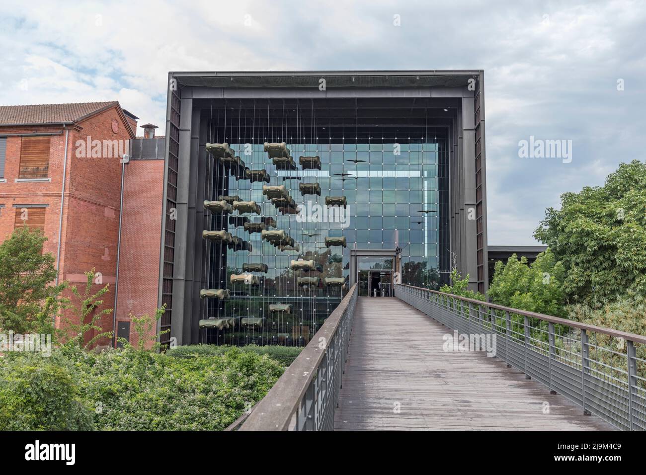 Eintritt zum Musee National de l'Automobile - Sammlung Schlumpf - Nationales Automuseum - Automuseum, Mülhausen. Stockfoto