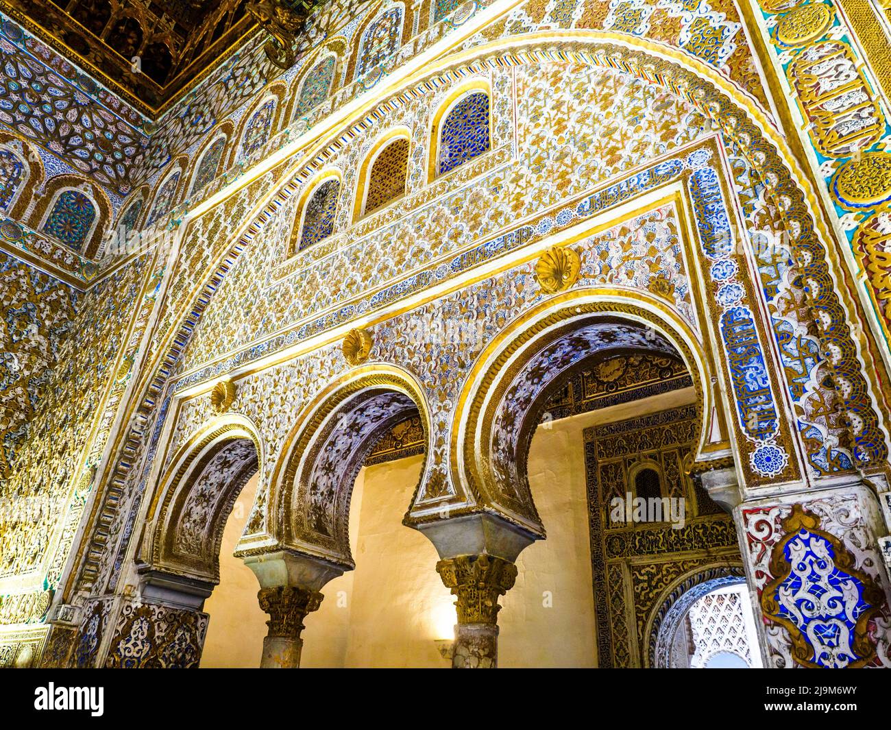 Salon de Embajadores (Botschaftersaal) im Palacio del Rey Don Pedro (Palast von König Don Pedro) - Real Alcazar - Sevilla, Spanien Stockfoto