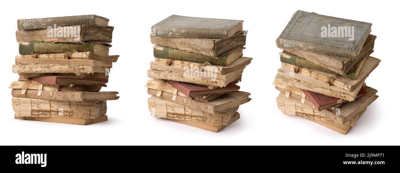 Stapel alter zerrissener Bücher, verfärbte und ruinierte Seiten, isoliert auf weißem Hintergrund, aus verschiedenen Blickwinkeln aufgenommen, Sammlung Stockfoto