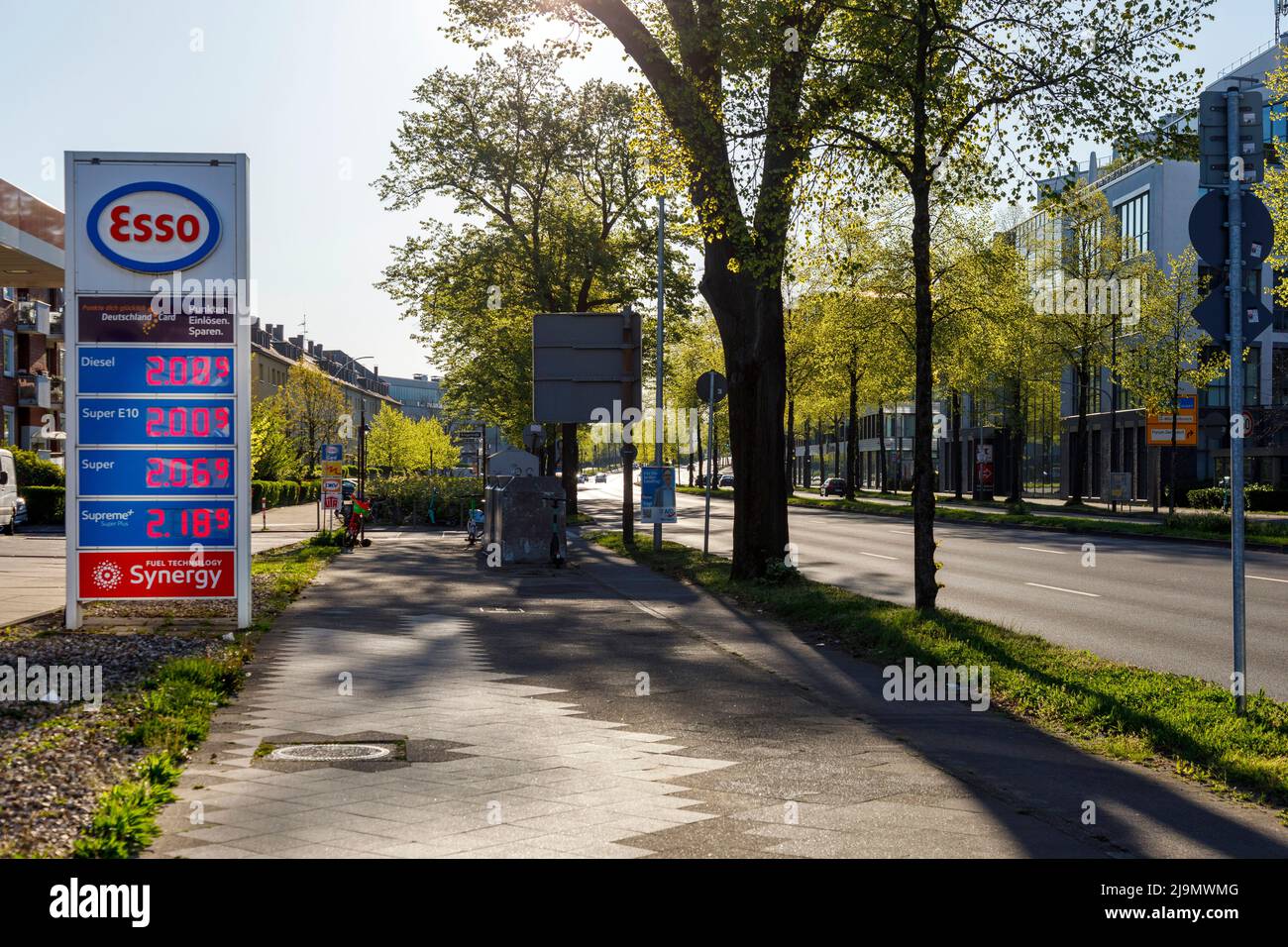 Esso Tankstelle Dortmund Flughafen Parken www.alamy.de