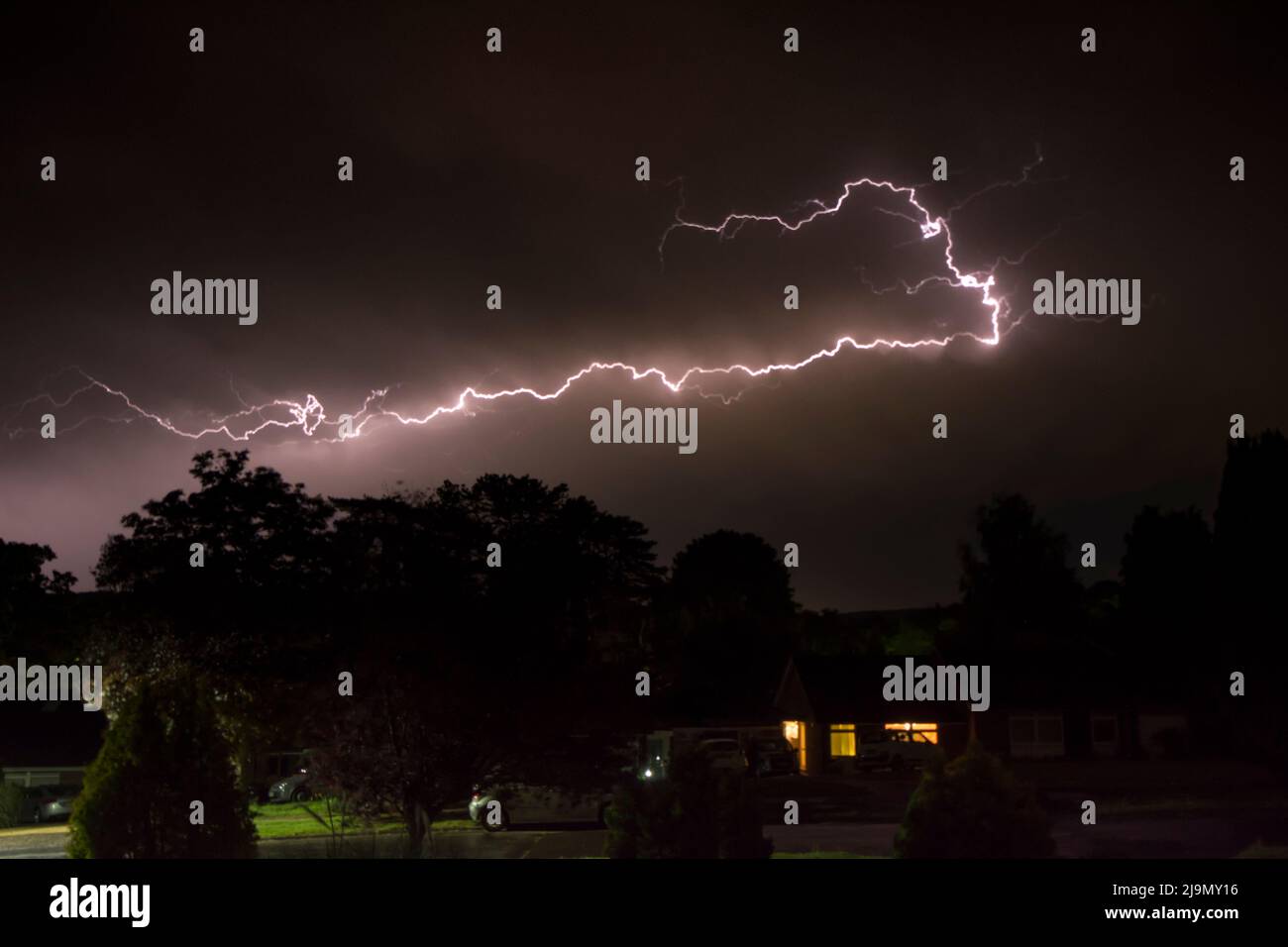 Blitz, CC-Blitz, Cloud-to-Cloud-Blitz, Intra-Cloud-Blitz, intercloud-Blitz, IC Lightning, dunkel, Nacht, Sussex, Großbritannien, Stockfoto
