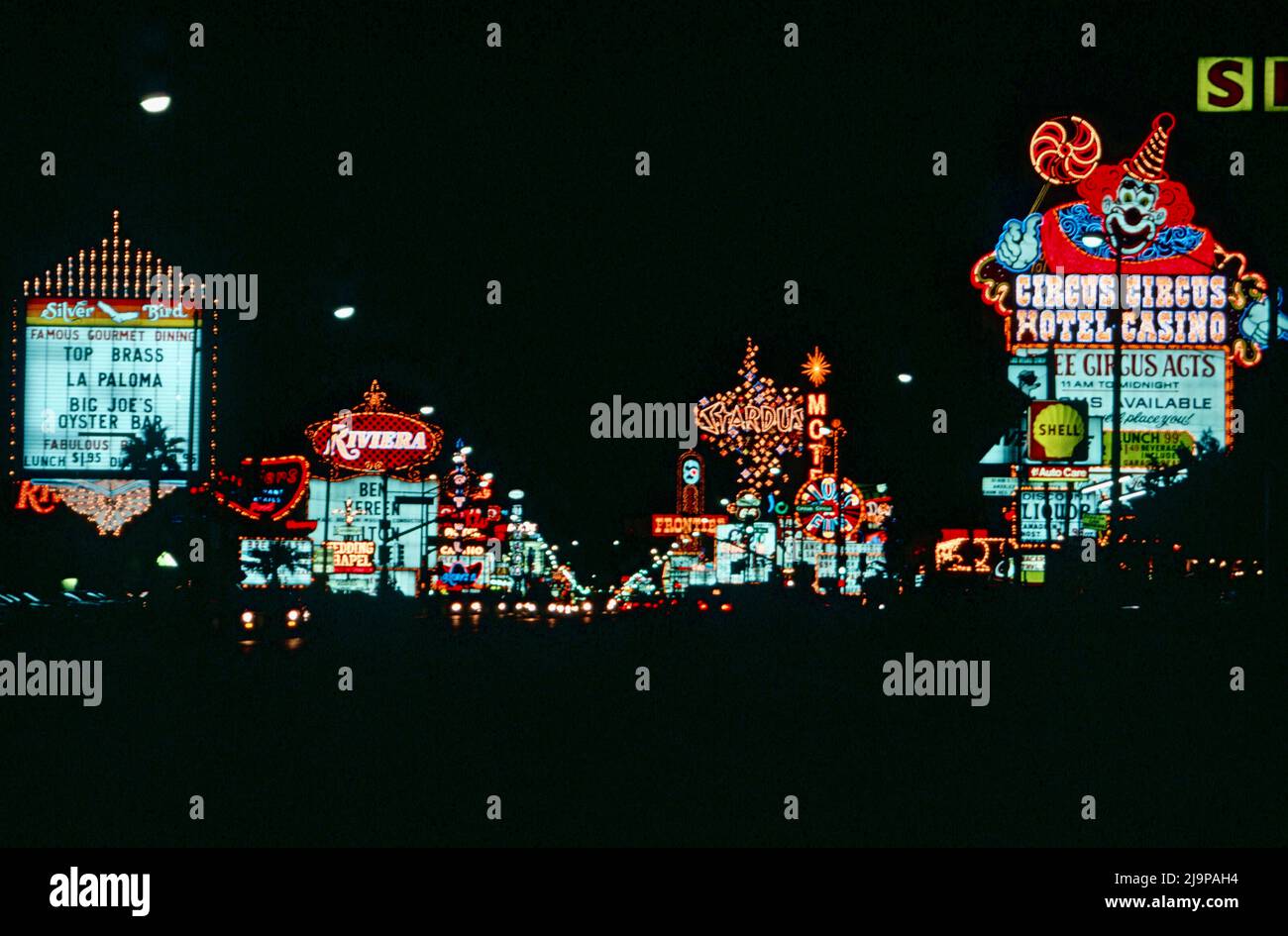 Bunte Lichter bei Nacht in Las Vegas im Jahr 1979 Stockfoto