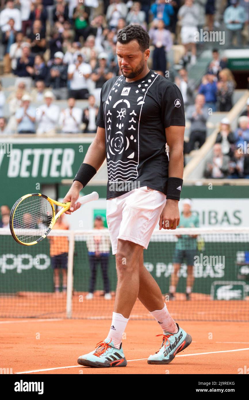 Jo-Wilfried Tsonga spielt während des French Open Tennis Roland Garros 2022  am 24. Mai 2022 in Paris, Frankreich. Foto von Nasser  Berzane/ABACAPRESS.COM Stockfotografie - Alamy