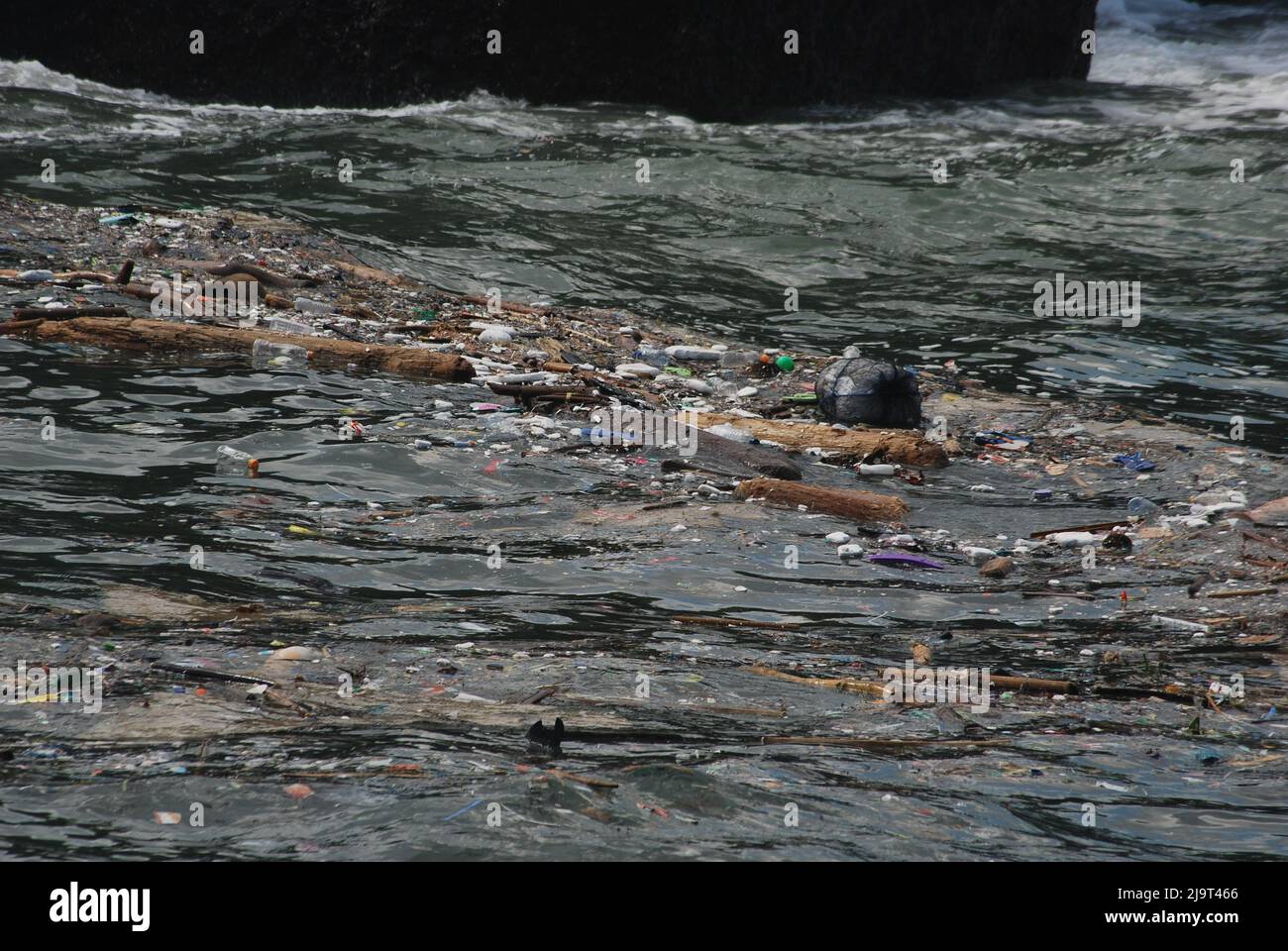 Verschmutzung Des Pazifischen Ozeans Stockfoto
