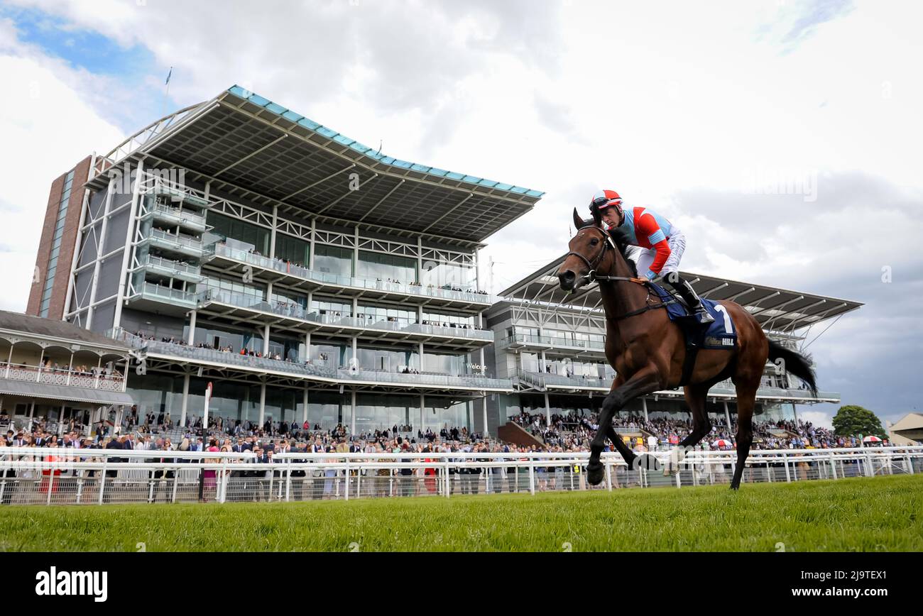 Glauben Sie an Liebe und Jockey Ray Dawson gewinnt den William Hill Bronte Cup für Trainer Roger Varian und Besitzer Koji Maeda Stockfoto