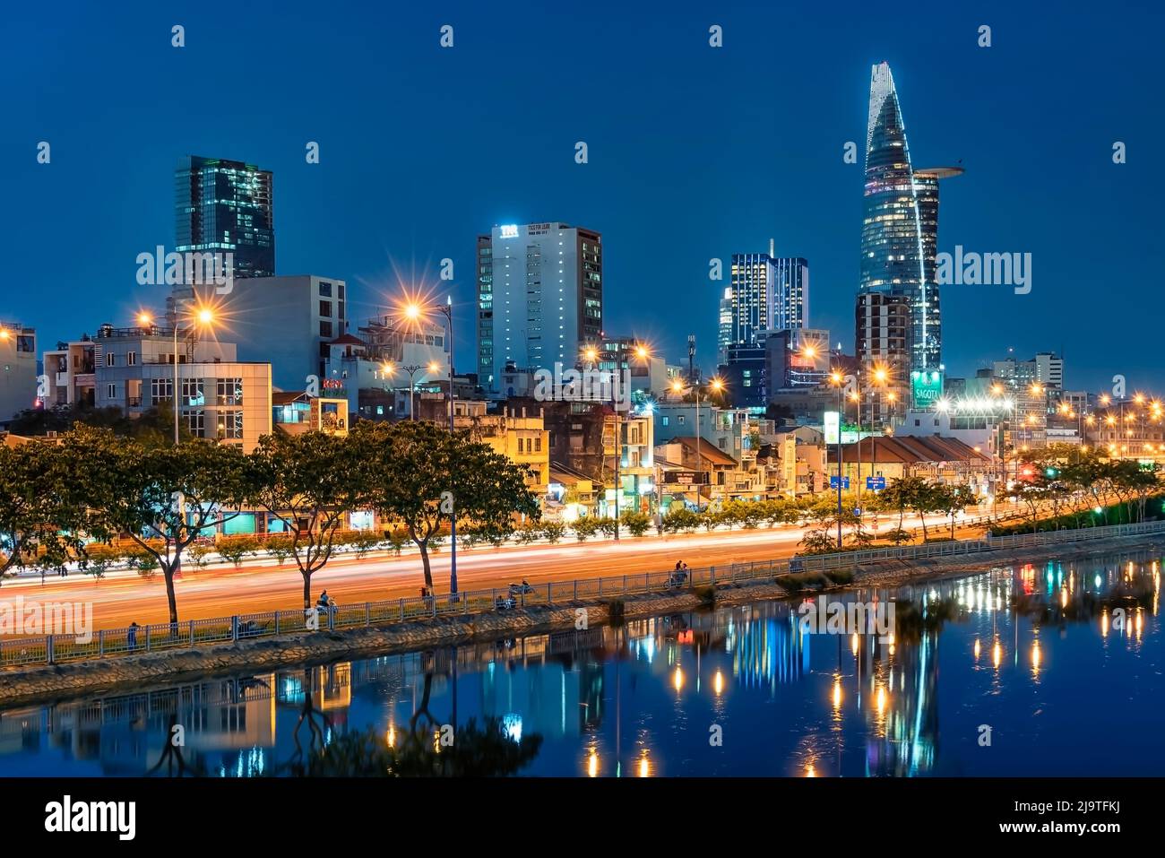 Ho-Chi-Minh-Stadt am Abend Stockfoto