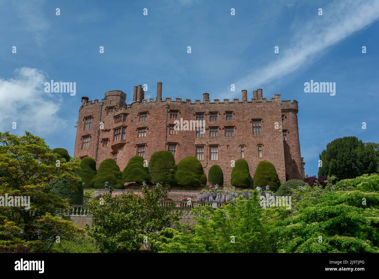 Dies ist das berühmte Powis Castle, das vom nationalen Trust betrieben wird.das Schloss in der Nähe von Welshpool Powys Mid Wales. Stockfoto