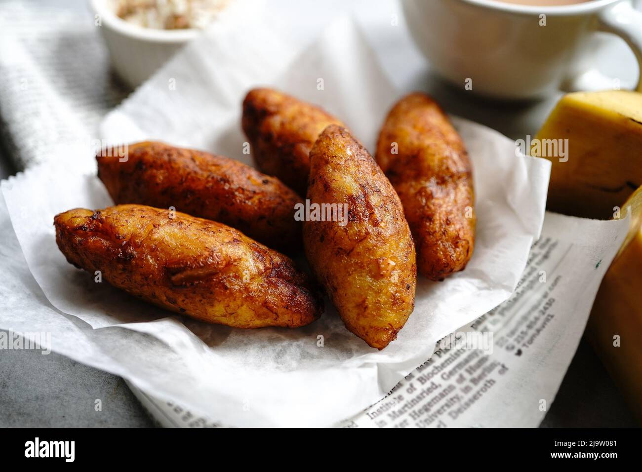 Unnakkaya - Kerala Malabar Snack mit reifen Bananen und Kokosnussfüllung, selektiver Fokus Stockfoto