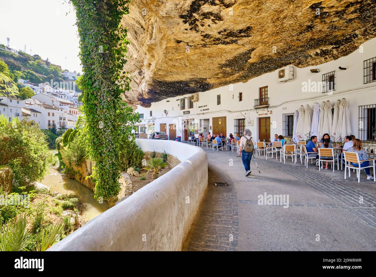 Höhlenwohnung der Troglodyte in Setenil de las Bodegas, Andalusien. Spanien Stockfoto