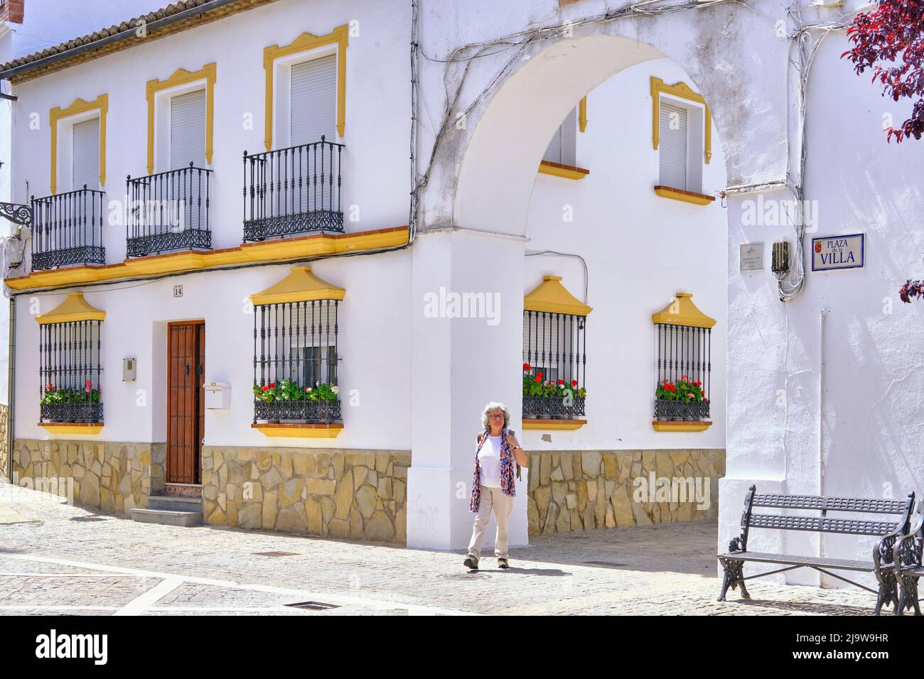 Setenil de las Bodegas, Andalusien. Spanien (MR) Stockfoto