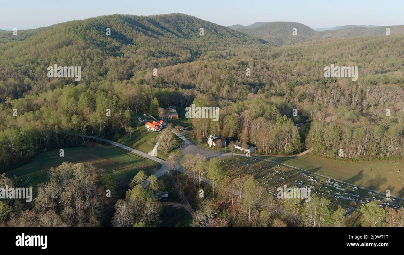 Luftaufnahme des ländlichen North Carolina in den Blue Ride Mountains. Stockfoto