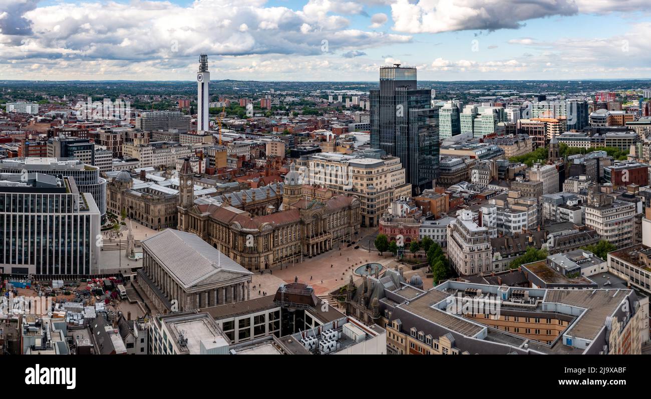 Eine Luftaufnahme des Victoria Square und der alten Architektur des Council House und des Rathauses in einer Skyline von Birmingham Stockfoto