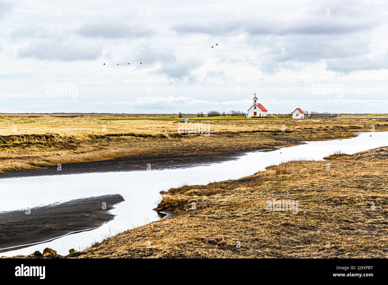 Die Kirche Langholtskirkja í Meðallandi in Island Stockfoto