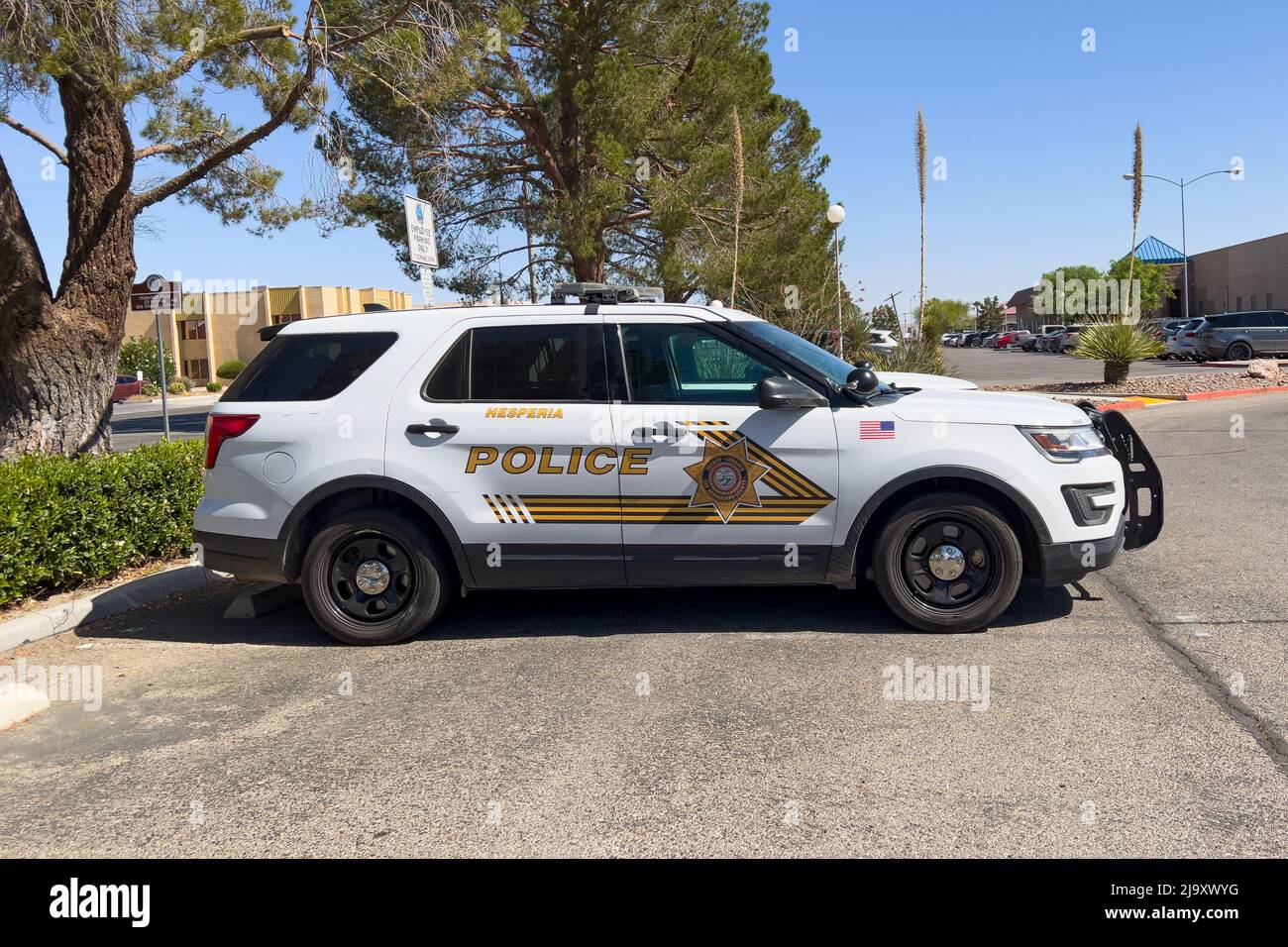 Victorville, CA, USA – 23. Mai 2022: Ein Polizeiauto von San Bernardino County Sheriff - Heperia, geparkt in der Stadt Victorville, Kalifornien. Stockfoto