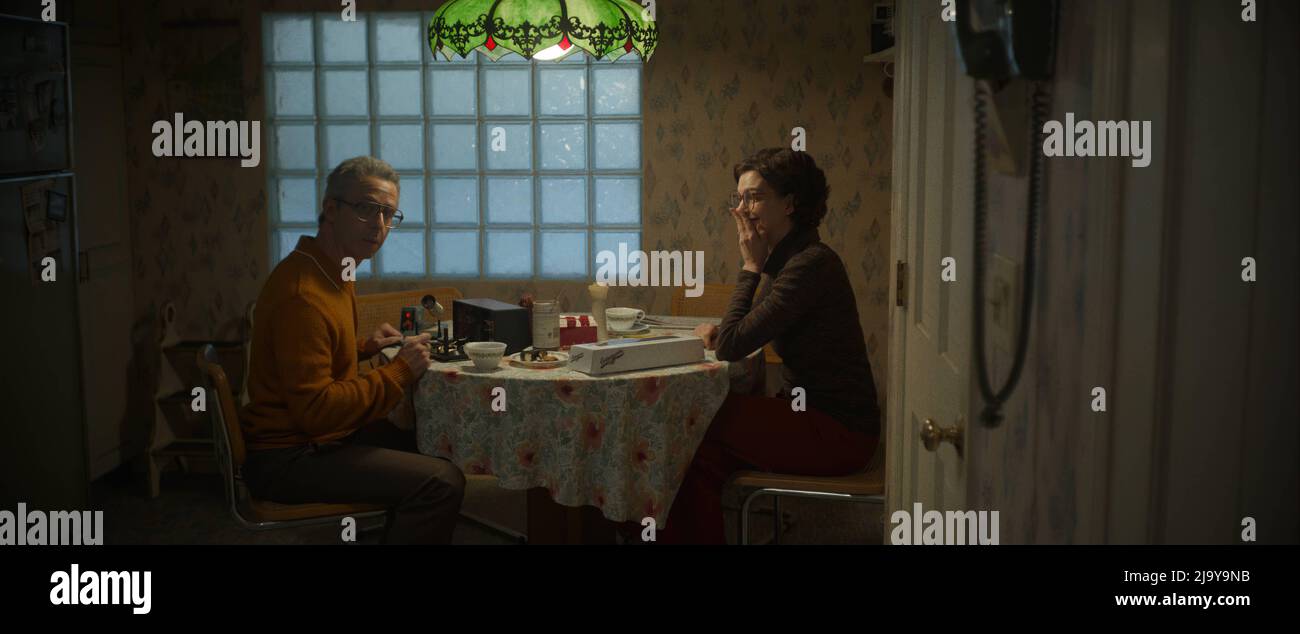 VERÖFFENTLICHUNGSDATUM: 19. Mai 2022. TITEL: Armageddon Time. STUDIO: Focus-Funktionen. REGIE: James Gray. PLOT: Eine Coming-of-Age-Geschichte über das Aufwachsen in Queens im Jahr 1980s. HAUPTROLLE: JEREMY STRONG als Irving Graff, ANNE HATHAWAY als Esther Graff. (Kreditbild: © Fokus Features/Entertainment Pictures) Stockfoto