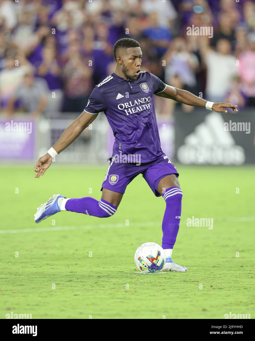 Orlando, FL: Der Mittelfeldspieler César Araújo (5) von Orlando City erzielt während des Spiels der Lamar Hunt U.S. Cup Round of 16 gegen die Inter Miam einen weiteren Penny-Kick Stockfoto
