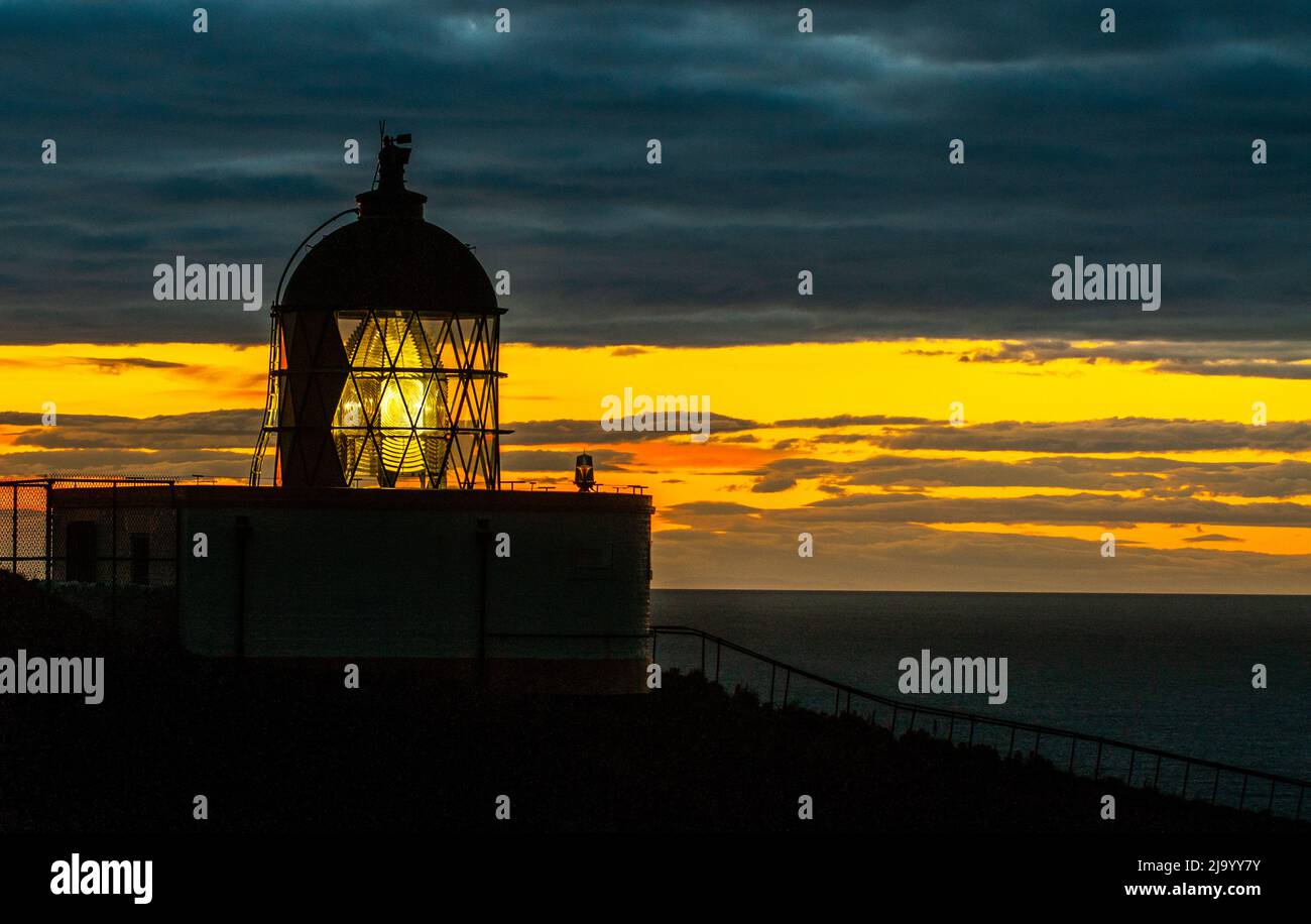 St Abbs Lighthouse der südlichste Leuchtturm an der schottischen Ostküste. Stockfoto