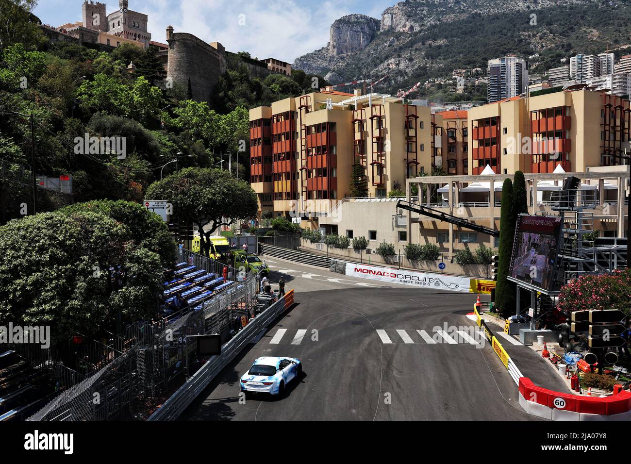 Monaco, Monte Carlo. 26.. Mai 2022.Monaco, Monte Carlo. 26.. Mai 2022. Alpine A110S Demonstrationen Runden von Oscar Piastri (AUS) Alpine F1 Team Reserve Driver. 26.05.2022. Formel 1 Weltmeisterschaft, Rd 7, Großer Preis Von Monaco, Monte Carlo, Monaco, Übungstag. Der Bildnachweis sollte lauten: XPB/Alamy Live News. Quelle: XPB Images Ltd/Alamy Live News Stockfoto