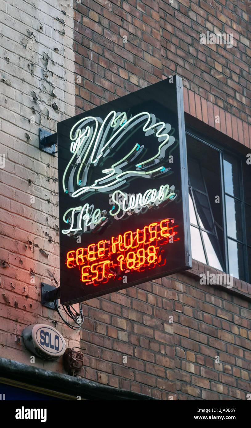 The Swan Free House, ein Pub in Liverpool Stockfoto