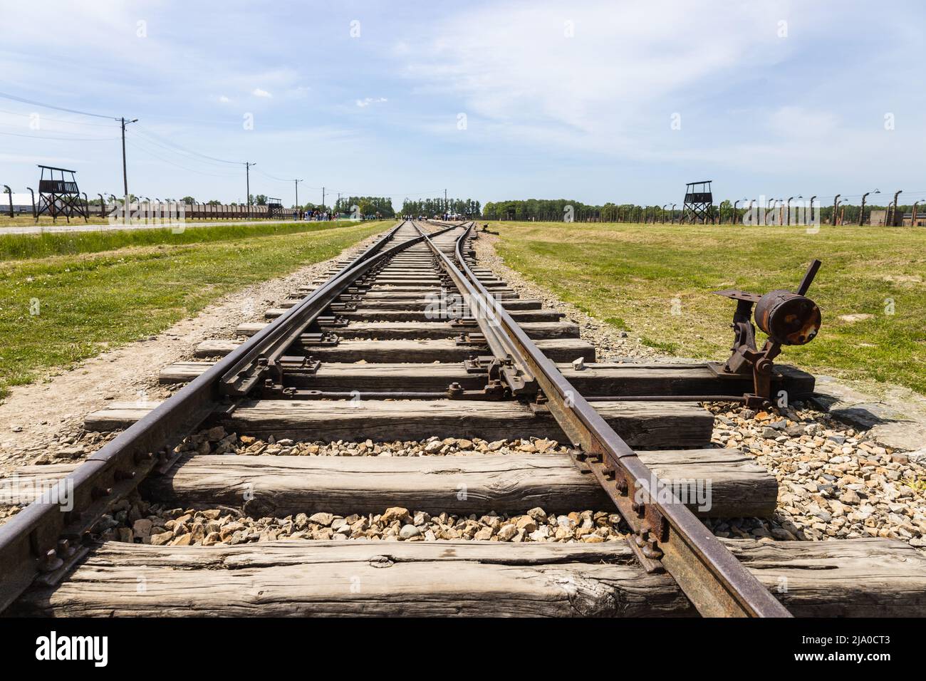 Stabiler Zugang mit Gleisen zum Konzentrationslager Auschwitz-Birkenau Stockfoto